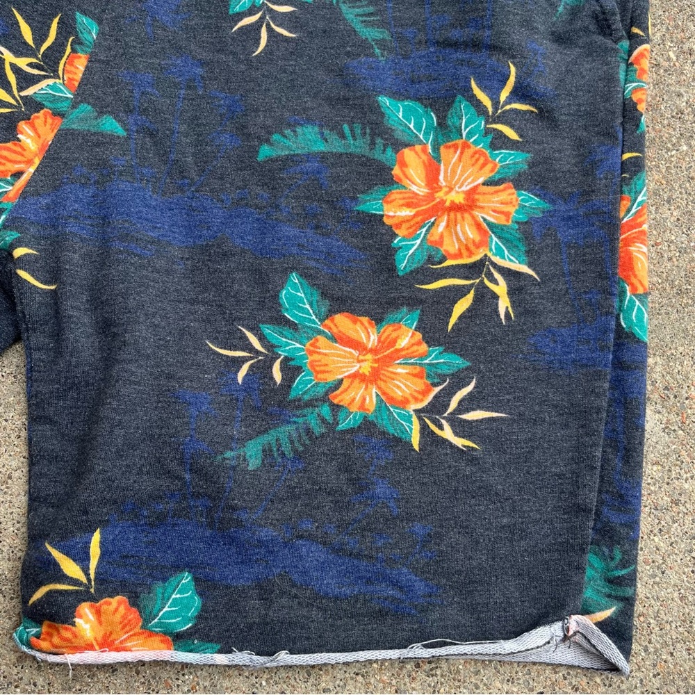 H&M Divided Terry‎ Knit Sweat Shorts Men’s M Cotton Blend Floral Pockets Pull On - Picture 6 of 9